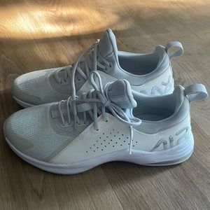Wmns Air Max Bella TR 3 'Pure Platinum